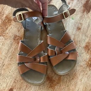 Brown Saltwater sandals size 6 (fit like women’s 7.5)